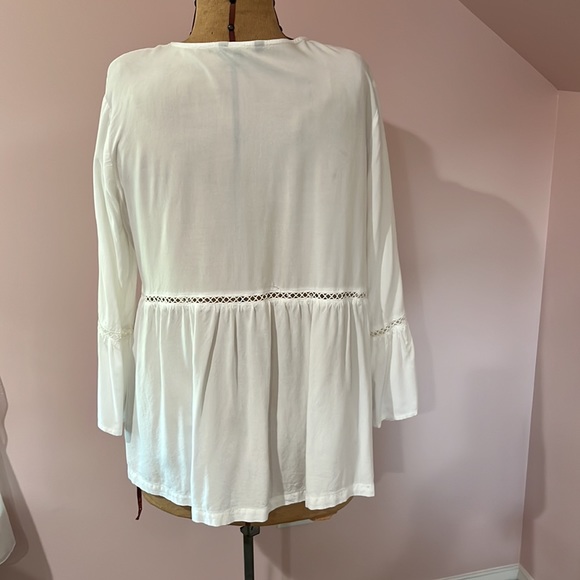 White Embroidered Rayon (cotton look) Raised Waist Tunic Top - Picture 3 of 9
